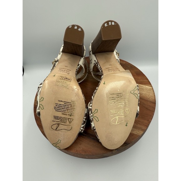 Boden Leather Ankle Strap Wooden Block Heel Sandals Print Woman's Retro Boho - Picture 6 of 6